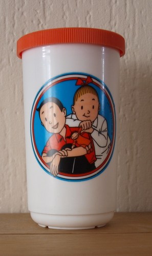 Curiosa - beker plastic 1997 wit (29K)