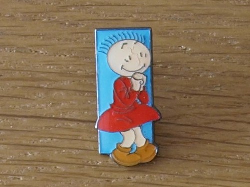 Curiosa - schanulleke 1992 pin (39K)