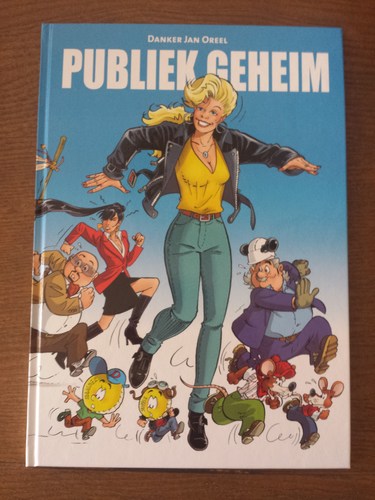 publiek geheim blauw_f (53K)